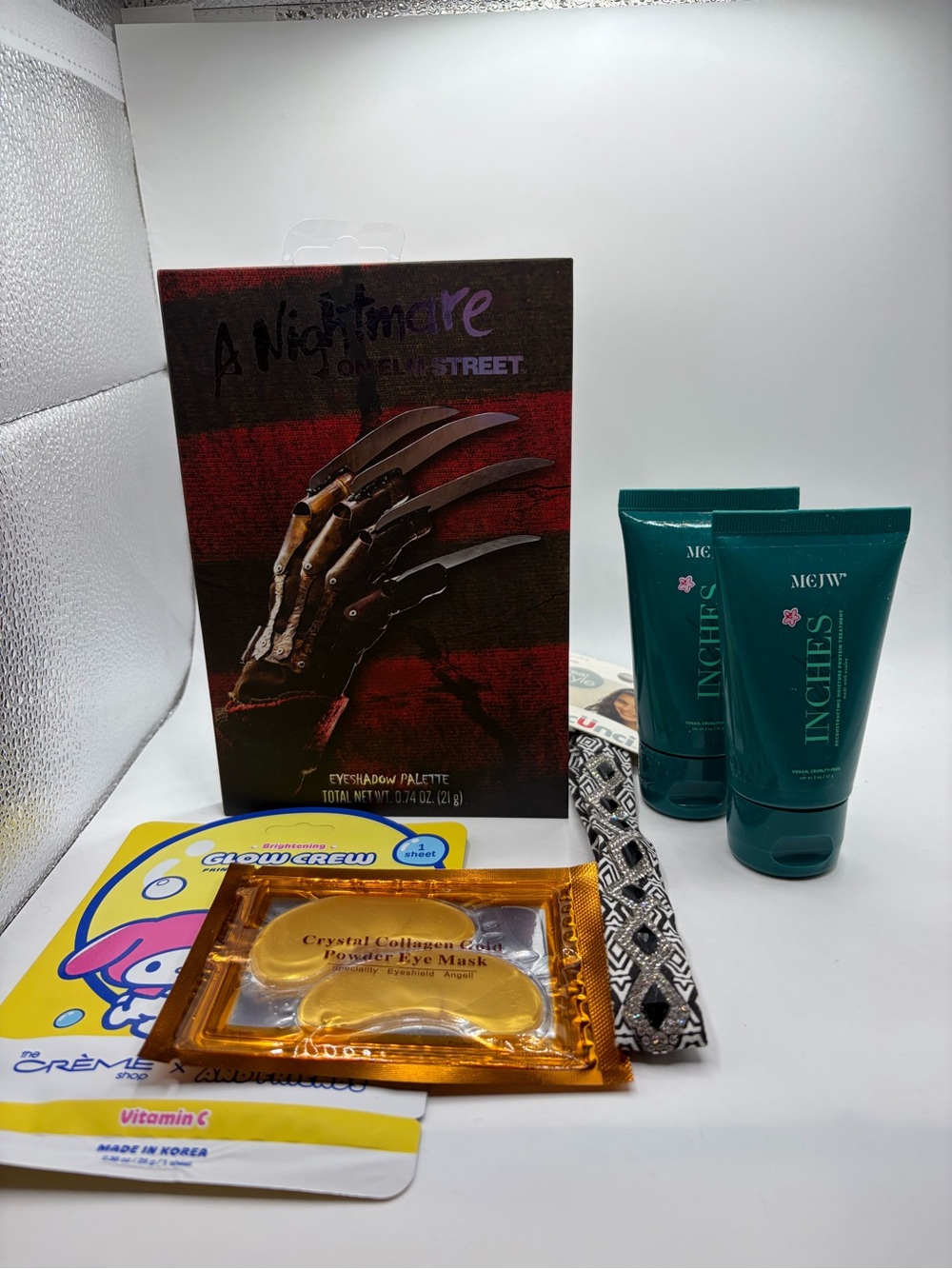 A Nightmare on Elm Street Themed Eyeshadow Palette - Black/Red & extras